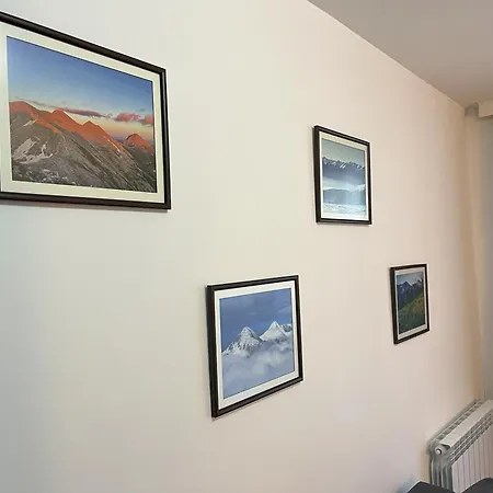 Nest By The Peaks In