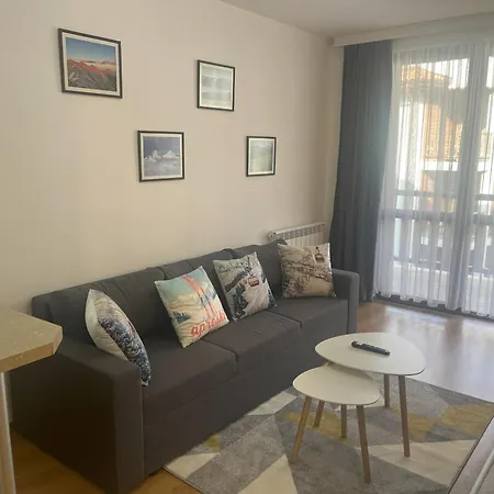 Nest By The Peaks In