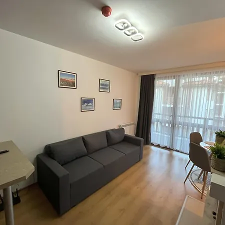 Apartman Nest By The Peaks In Banszko