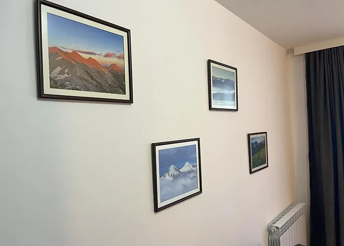 Nest By The Peaks In