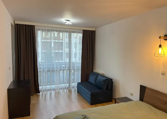 Nest By The Peaks In